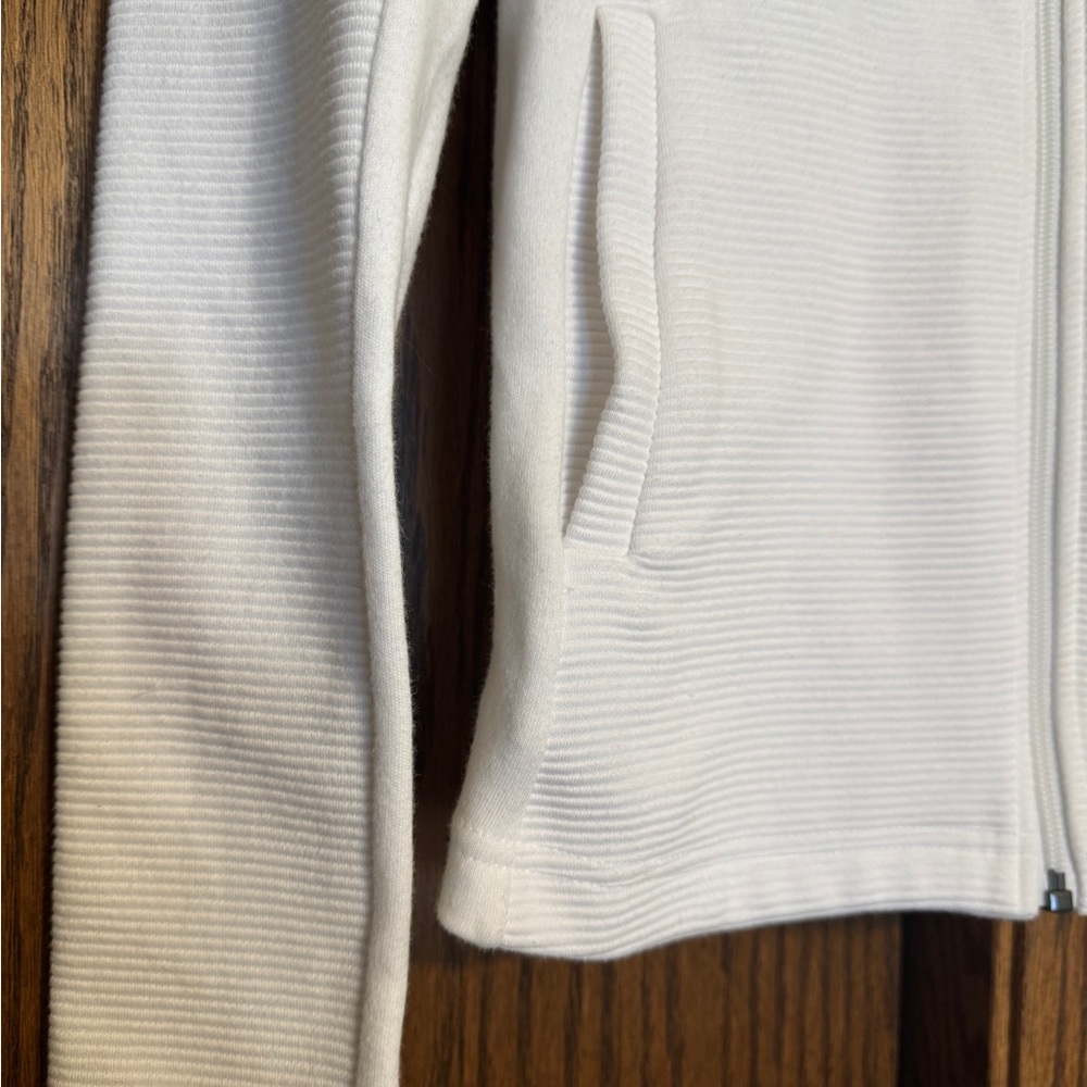 BNP Parabis Open Women's White Jacket-like new - Picture 4 of 7